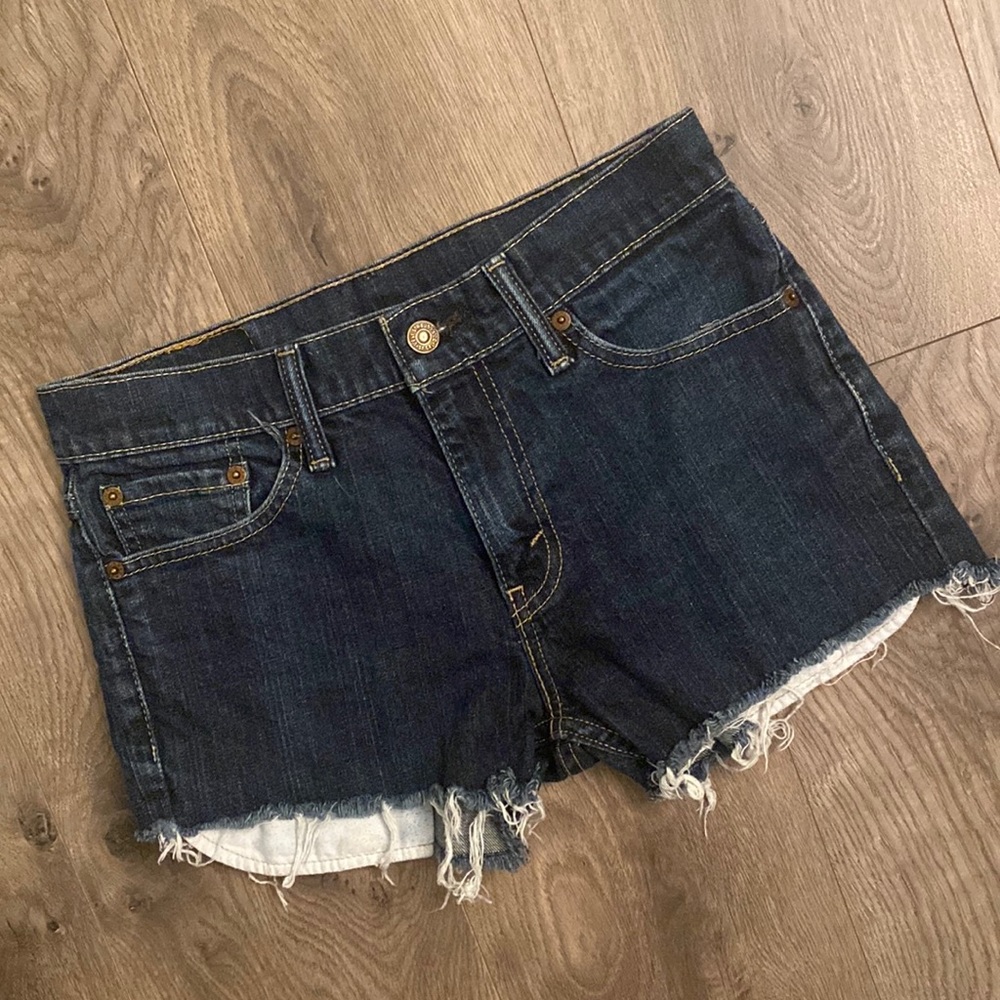 Levi’s Cut Off Shorts